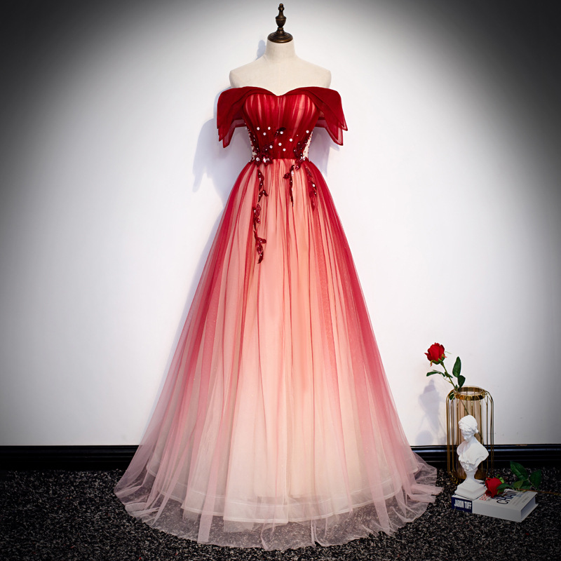 Embroidery Red - Abito da brindisi con cinturino per