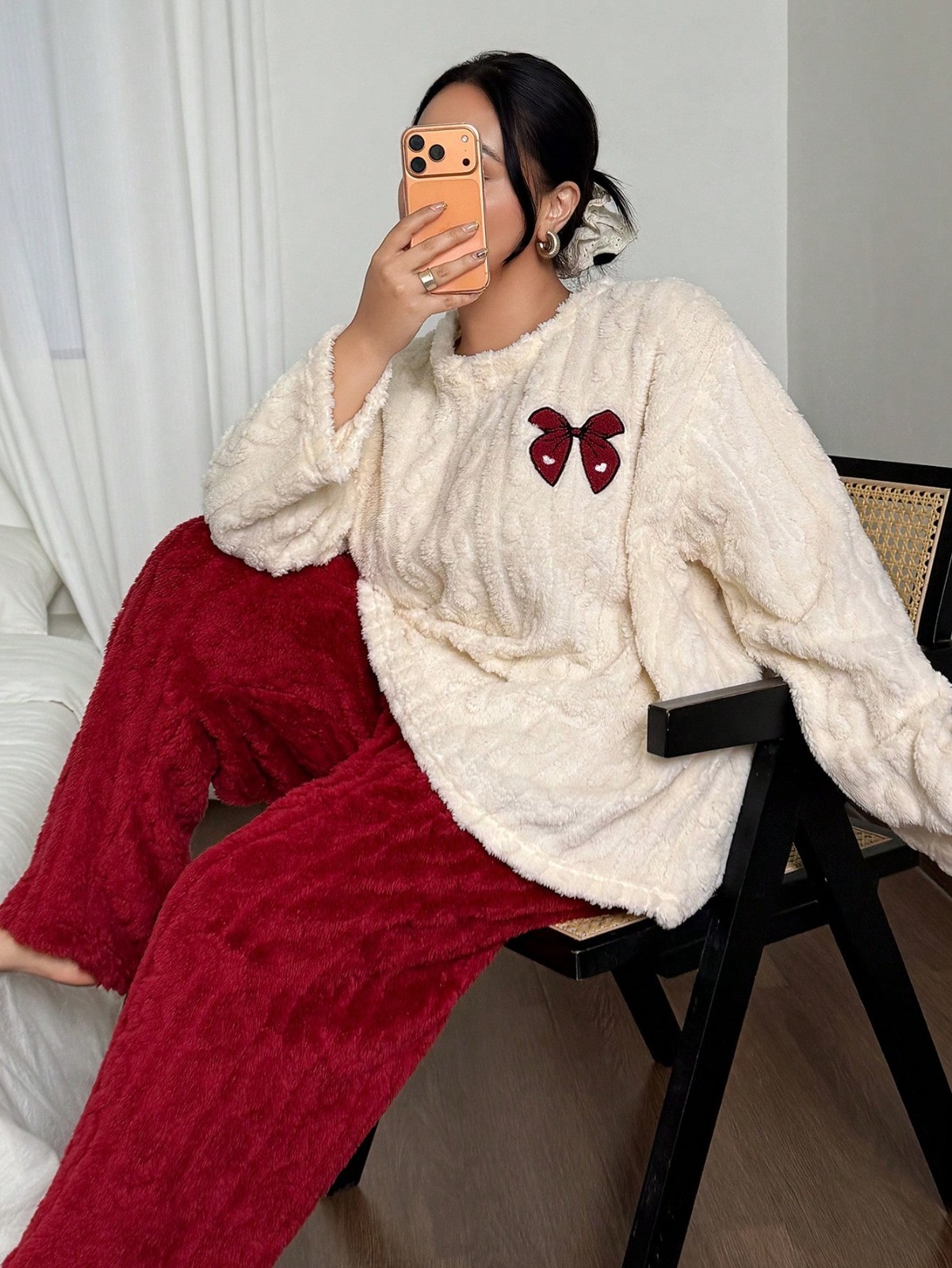 Embroidery Red - Pigiama invernale da donna taglie forti