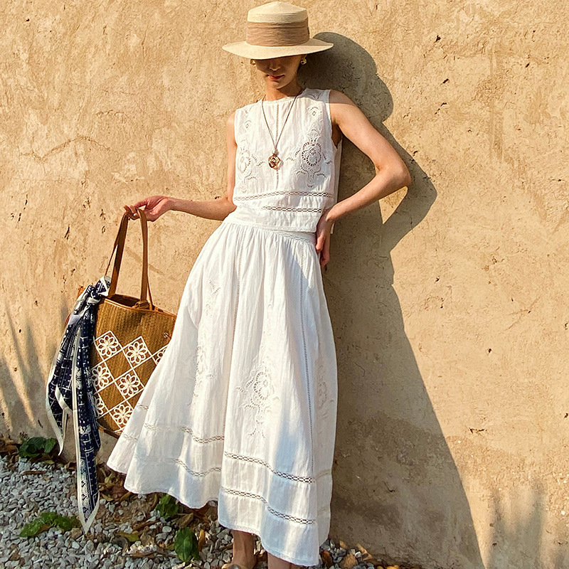 Top Senza Maniche in Cotone Bi - Embroidery Vest recensione e prezzo
