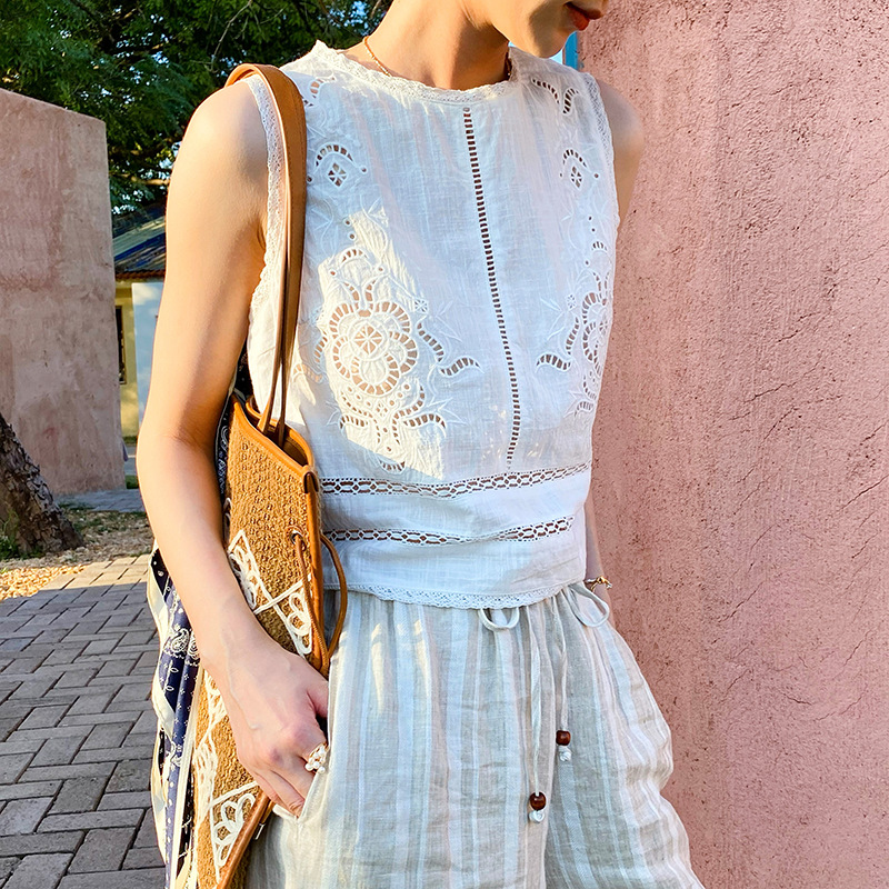 Top Senza Maniche in Cotone Bi - Embroidery Vest recensione e prezzo