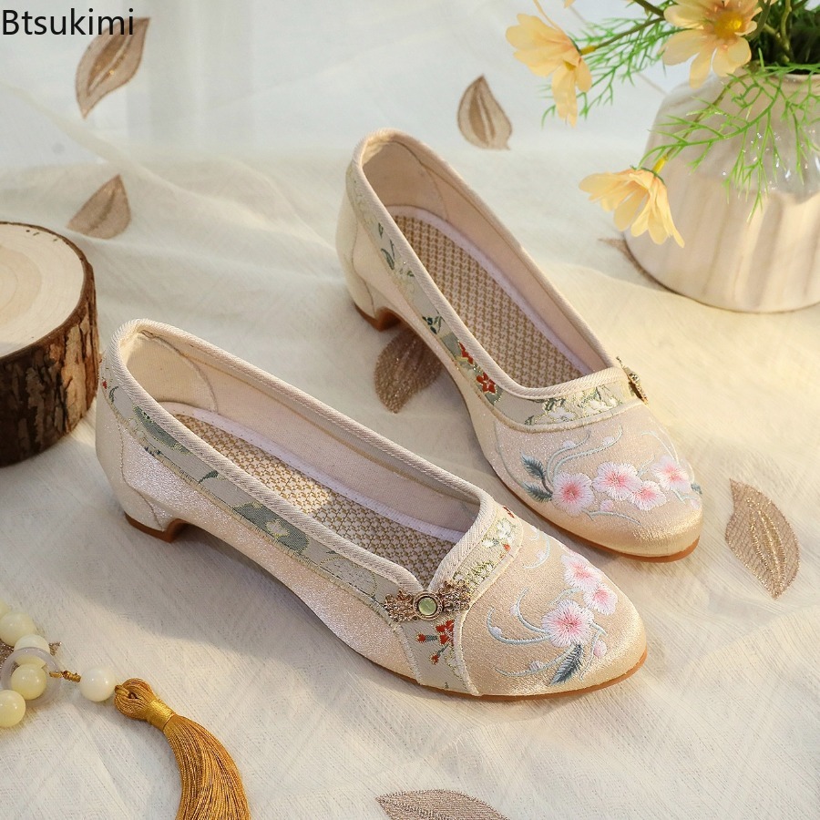 Nuove Scarpe da Donna 2026 Sti - Embroidery Shoes recensione e prezzo