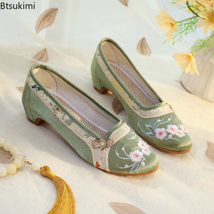 Nuove Scarpe da Donna 2026 Sti - Embroidery Shoes recensione e prezzo