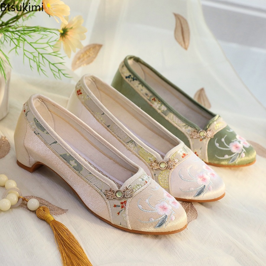 Nuove Scarpe da Donna 2026 Sti - Embroidery Shoes recensione e prezzo