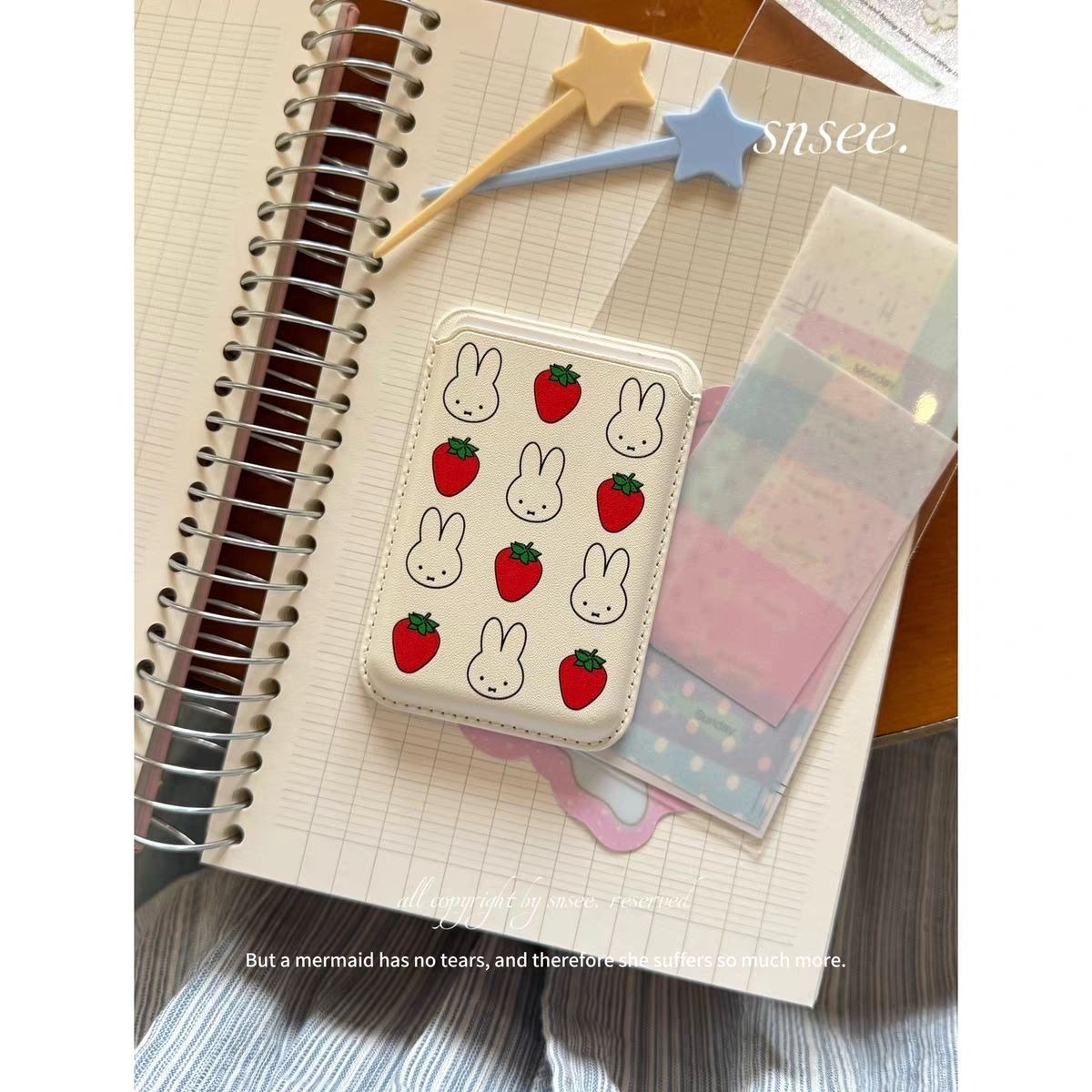 Custodia Magnetica per Carte K - Embroidery Wallet recensione e prezzo