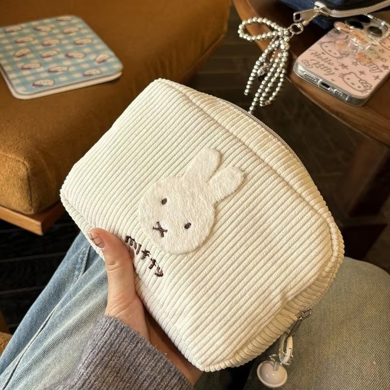Miffy Kawaii Borsa per cosmeti - Embroidery Wallet recensione e prezzo