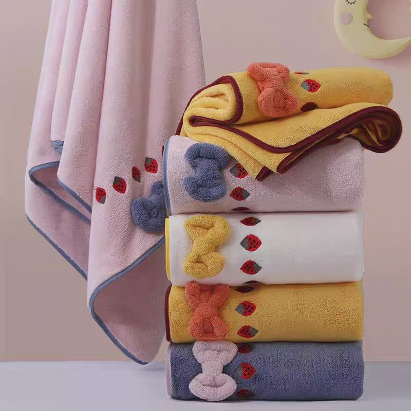 Nuovo asciugamano da bagno in  - Embroidery Towel recensione e prezzo