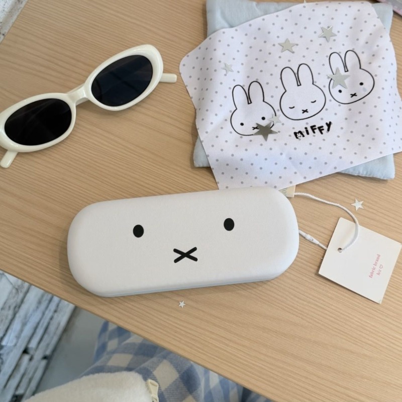 Custodia per Occhiali Magnetic - Embroidery Wallet recensione e prezzo